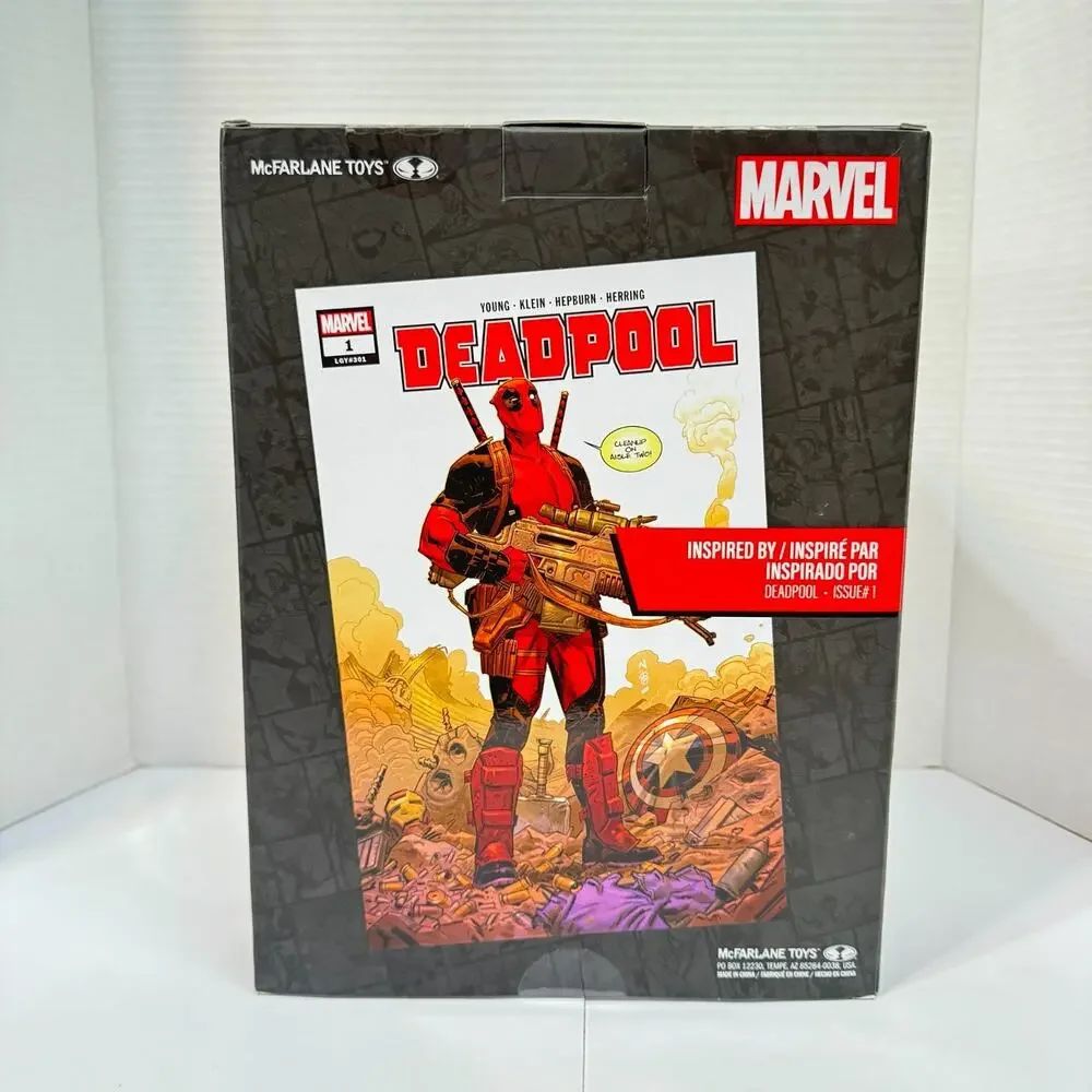 McFarlane Marvel Deadpool #1 1:6 Scale Platinum Chase Figure w/ Comic